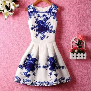 Sayumi Floral A-Line Sleeveless Dress