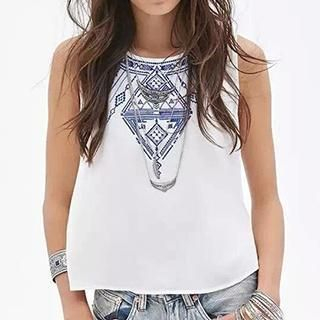 Quintess Sleeveless Embroidered Top