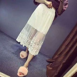 Fancy Show Lace Maxi Skirt