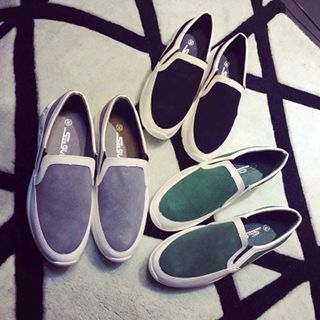 SouthBay Shoes Contrast Trim Slip-Ons