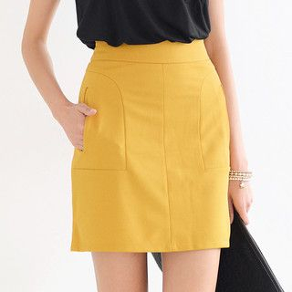 SO Central Textured Skirt with Pocket Accents