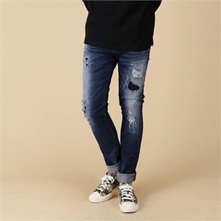 THE COVER Straight-Cut Distressed Jeans