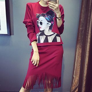 Ashlee Set: Long-Sleeve Print T-Shirt + Fringe Midi Skirt