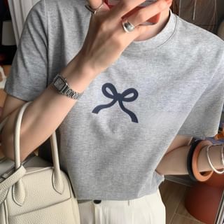 Short-Sleeve Crew Neck Bow Print Slim Fit Crop Tee