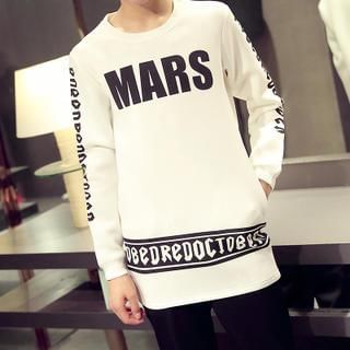 Bay Go Mall Long Sleeved Lettering Top