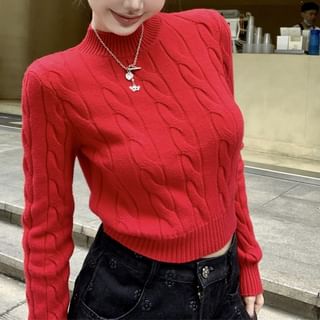 Round Neck Plain Cable Knitted Cropped Sweater