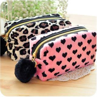 Momoi Pattern Fleece Cosmetic Bag