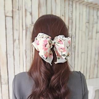 soo n soo Floral Print Hair Pin