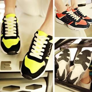 JUN.LEE Contrast Color Low-Cut Sneakers