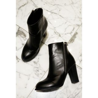 OZNARA Chunky-Heel Ankle Boots