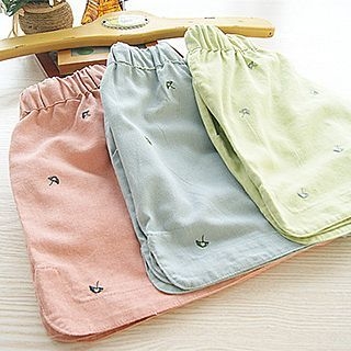 BACKSTREET Embroidered Linen Shorts