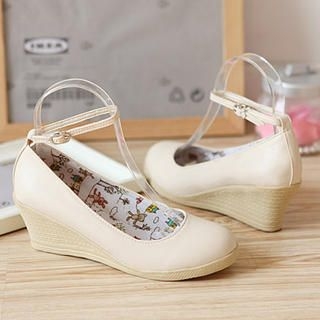 Platform Mary Jane Pumps