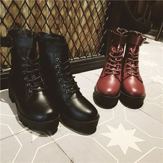 Hipsole Lace-Up Short Boots