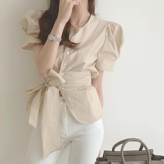 Short-Sleeve Round Neck Plain Sashed Blouse