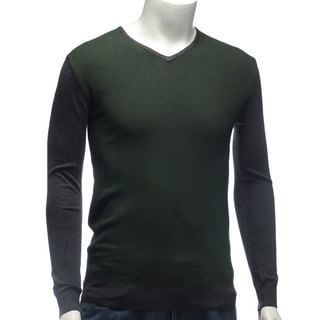 YesStyle M V-Neck Two-Tone Knit Top