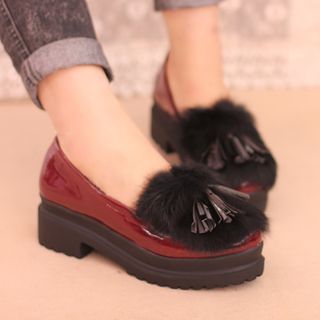 IYATO Faux Fur Tasseled Patent Loafers