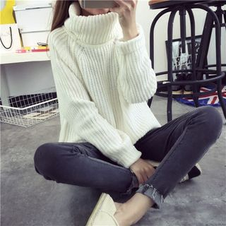 Qimi Turtleneck Sweater