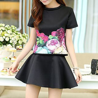 Swish Set: Flower Appliqu  T-Shirt + Miniskirt