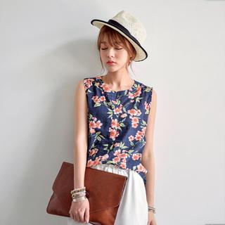 JUSTONE Sleeveless Floral Pattern Top