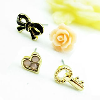 Fit-to-Kill Rose And Ribbon Earrings Other Color - One Size