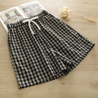 Drawstring Waist Plaid Shorts