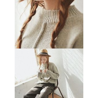 GOROKE Knit Sweater