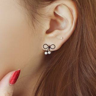 KELLY LIMITED Bow Ear Studs