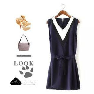 Ainvyi Sleeveless V-Neck A-Line Dress