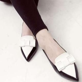 Pangmama Contrast-Trim Bow-Accent Pointy Flats