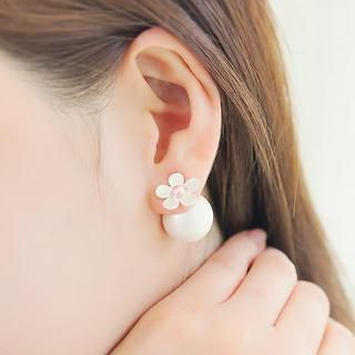 soo n soo Faux Pearl Flower Earrings
