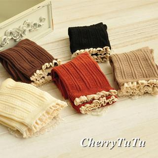 CherryTuTu Frill-Trim Socks