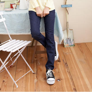 RingBear Elastic-Waist Straight-Cut Jeans