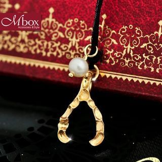 Mbox Jewelry Wishbone Necklace