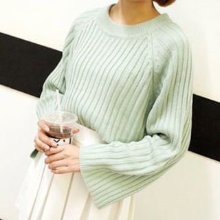 Dute Side Slit Cable Knit Sweater