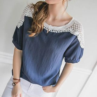 Champi Lace Panel Short-Sleeve Top
