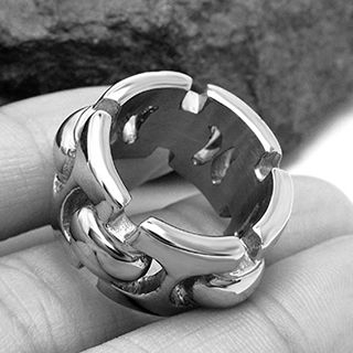 Andante Chain Titanium Steel Ring
