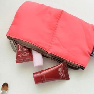 Showroom Drawstring Pouch