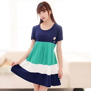 Aphrodite Maternity Short-Sleeve Color-Block Dress