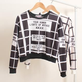 Momewear Check Lettering Cropped Pullover