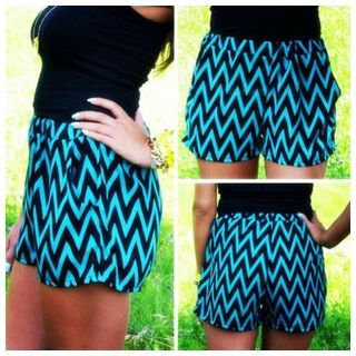 Persephone Zigzag Pattern Shorts