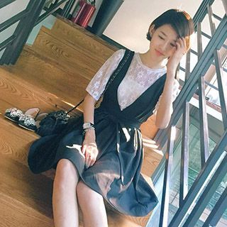 Bloombloom Set : Short Sleeved Lace Top + Jumper Dress