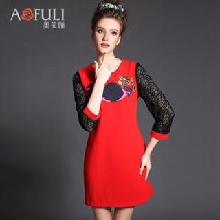 Ovette 3/4-Sleeve Lace Panel Embroidered Dress