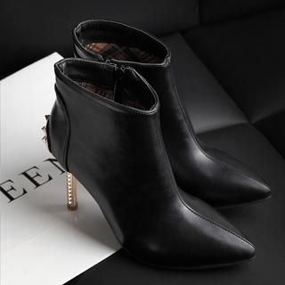 JY Shoes Pointy Studded Heel Boots