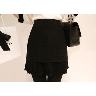 Marlangrouge Pleated-Hem Lace Mini Skirt
