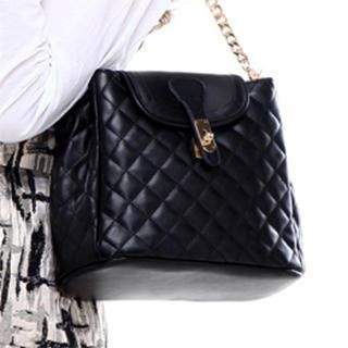 Axixi Twist-Lock Quilted Shoulder Bag