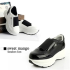 Two Tone Zip-Trim Sneakers от YesStyle.com INT Two Tone Zip-Trim Sneakers от YesStyle.com INT