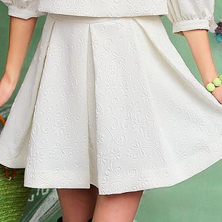 Dabuwawa Embossed Pleated Skirt