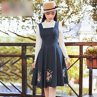 GU ZHI Sleeveless Embroidered Striped Dress