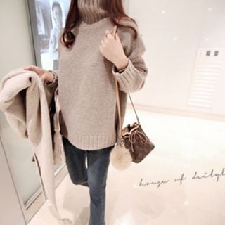 DAILY LOOK Turtle-Neck Wool Blend Sweater
