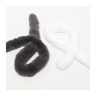 1ROA Lightweight Faux-Fur Keyhole Scarf